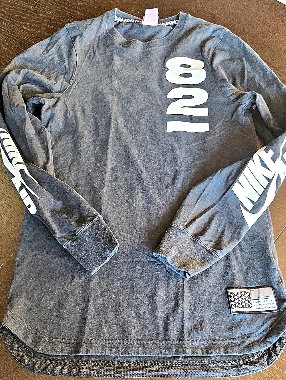 Nike Air 82 Pivot V3 Modern Legend Long Sleeve T-Shirt Long Sleeve Tee Small